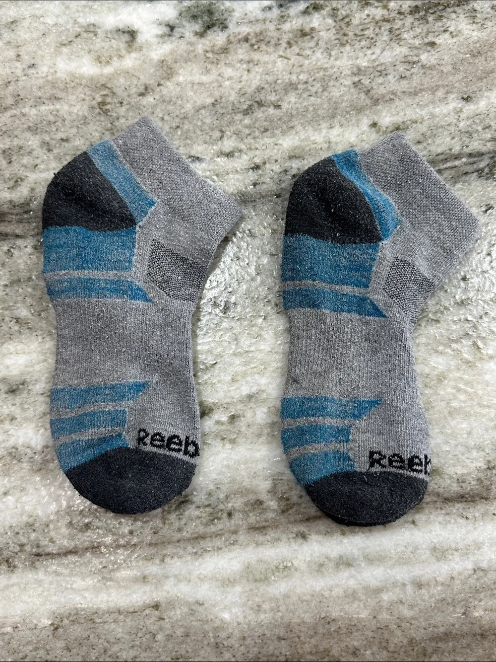 Reebok No Show Ankle Socks Gray Blue Black Kids Size L 4-10 Gently Used 5 Pairs